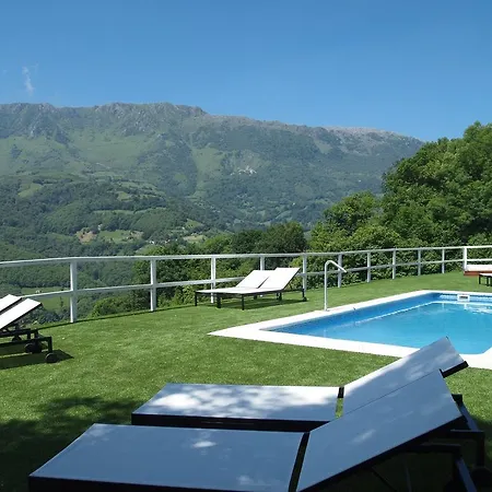 La Aldea Sonada Del Angliru Country house Riosa